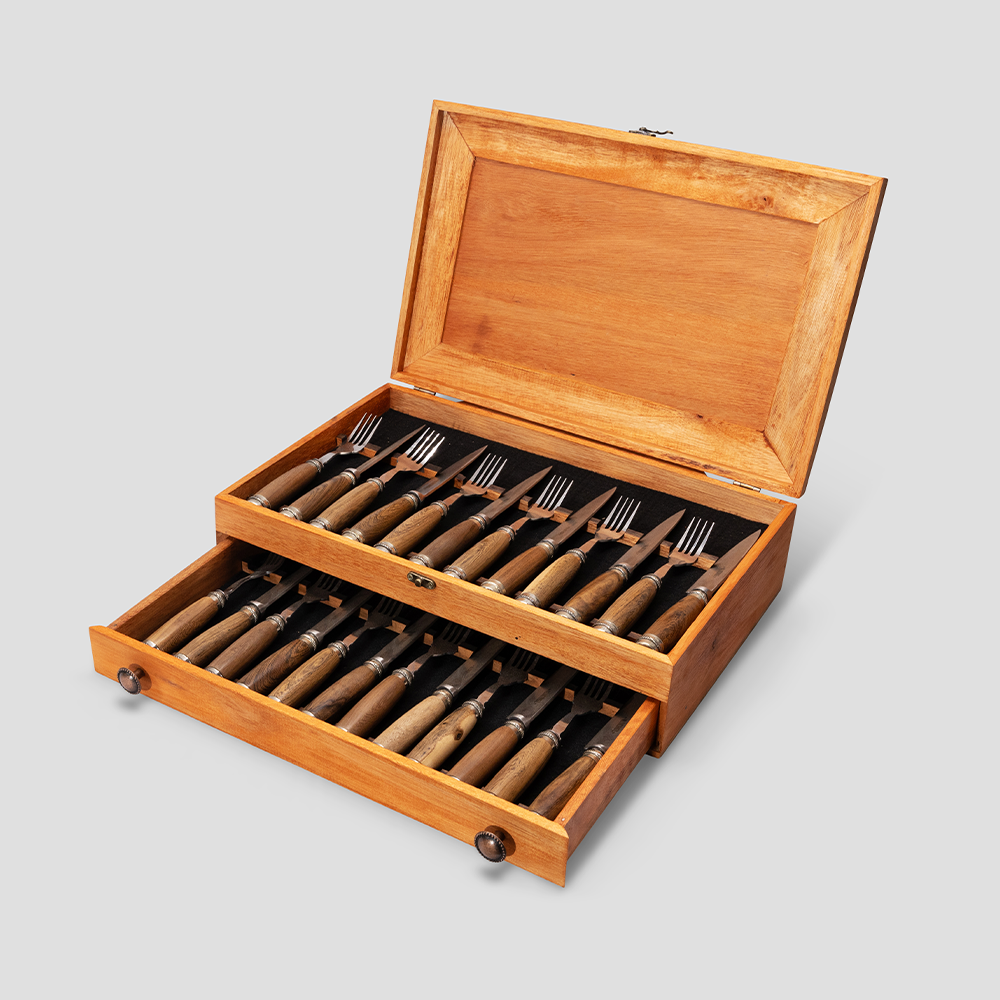 Cutlery Set for 12 - A La Cruz
